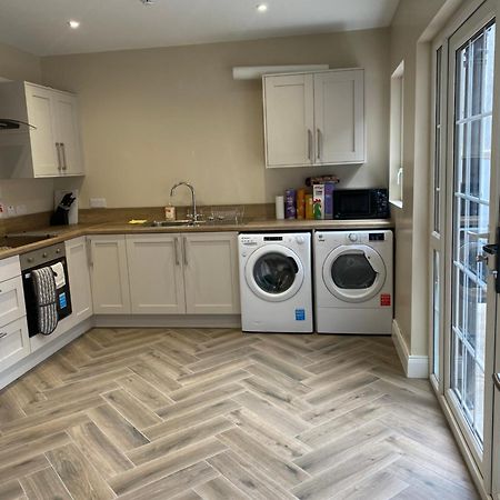Roskeen Townhouse Белфаст Экстерьер фото
