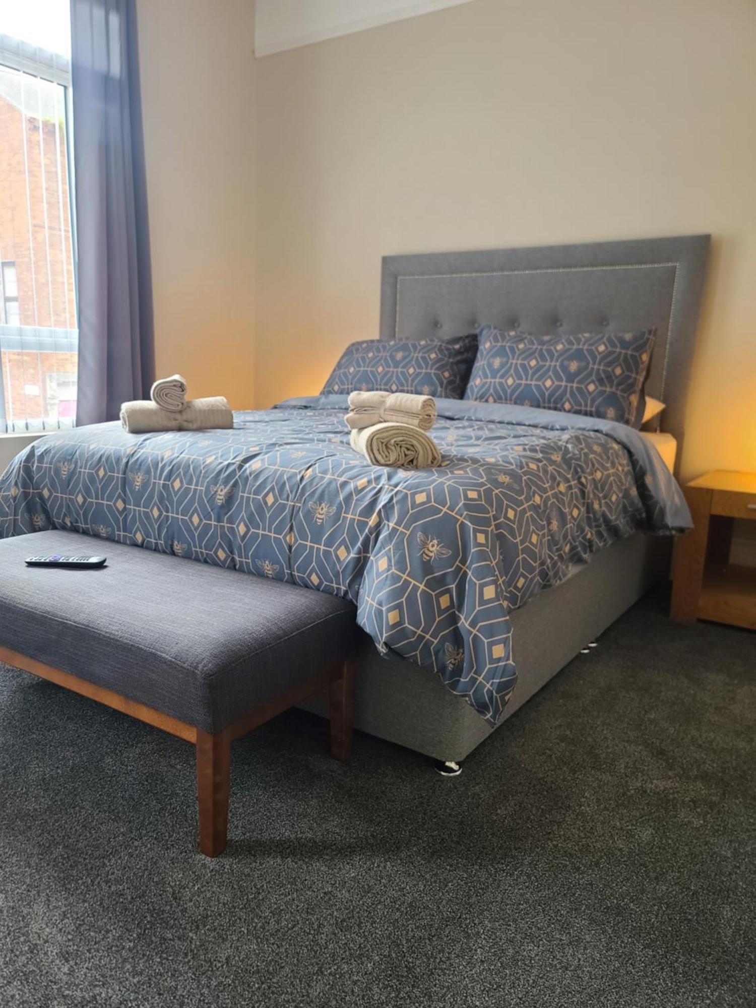 Roskeen Townhouse Белфаст Экстерьер фото